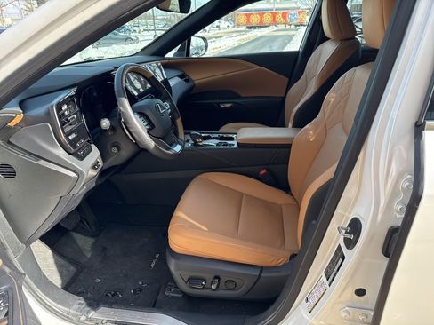 Used 2025 Lexus RX 350 Premium image 5