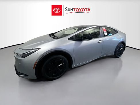 New 2026 Toyota Prius Plug-In Hybrid FWD image 9