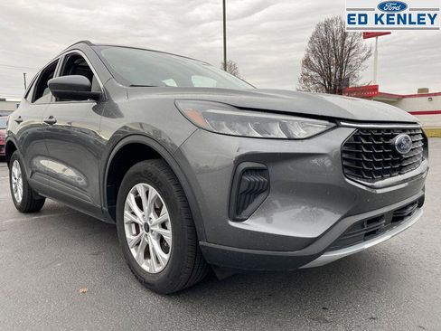 Used 2023 Ford Escape Active w/ Tech Pack #2 image 25