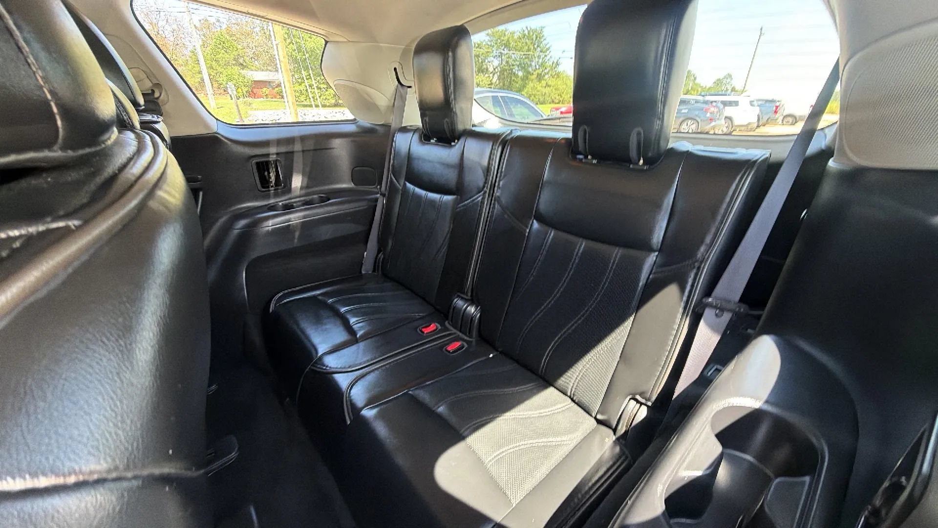 Used 2013 INFINITI JX35 AWD w/ Premium Pkg image 15