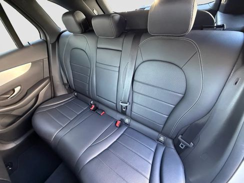 Used 2019 Mercedes-Benz GLC 300 4MATIC image 15