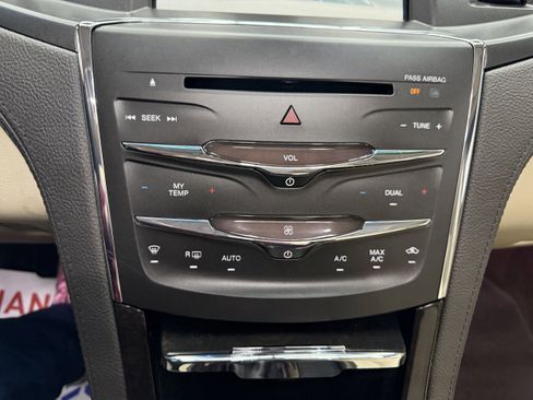 Used 2015 Lincoln MKS AWD w/ Technology Package image 19