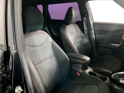 Used 2015 Kia Soul + FWD image 7