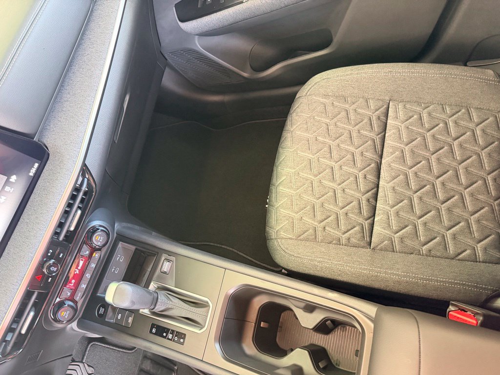 Used 2026 Nissan Kicks SV w/ Cold Weather Package FWD image 24