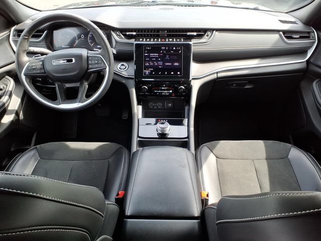 Certified 2024 Jeep Grand Cherokee Altitude AWD/4WD image 27