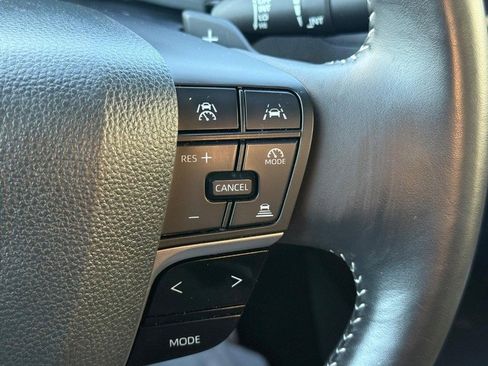 Used 2025 Toyota Camry SE image 21