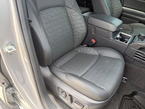 Used 2025 Toyota 4Runner TRD Off-Road Premium AWD/4WD image 12