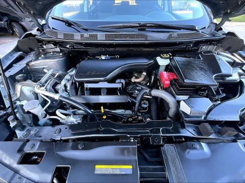 Certified 2018 Nissan Rogue Sport SV image 30