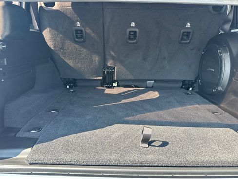 Used 2024 Jeep Wrangler Unlimited Sahara w/ Technology Group AWD/4WD image 20