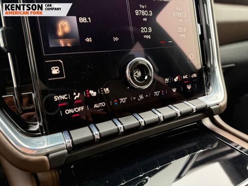 Used 2025 GMC Yukon Denali Ultimate image 31