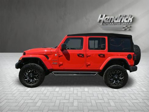 Used 2024 Jeep Wrangler Sahara w/ Safety Group AWD/4WD image 7