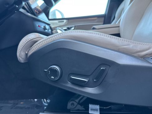 Used 2025 Volvo XC90 B6 Ultra w/ Protection Package Premier image 14