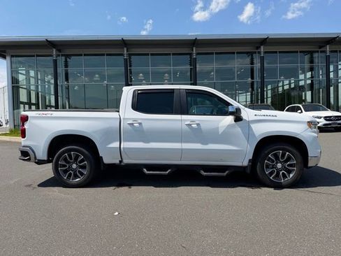 Used 2022 Chevrolet Silverado 1500 LT AWD/4WD image 8