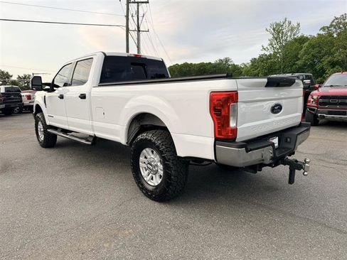 Used 2017 Ford F250 XLT w/ Camper Package AWD/4WD image 7