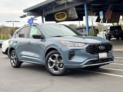 Used 2023 Ford Escape ST-Line w/ Equipment Group 301A FWD image 2