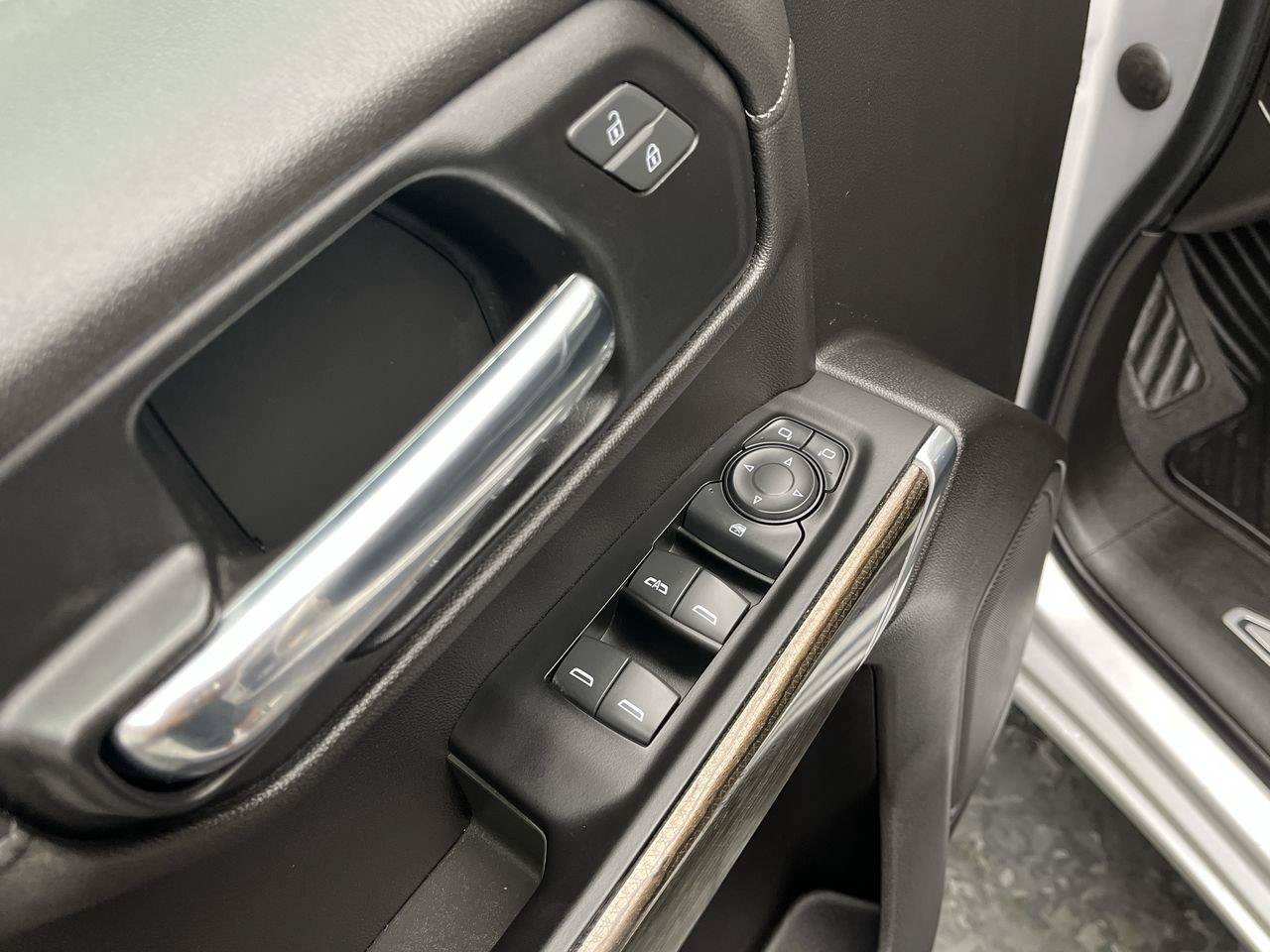 Certified 2022 Chevrolet Silverado 1500 LT AWD/4WD image 9