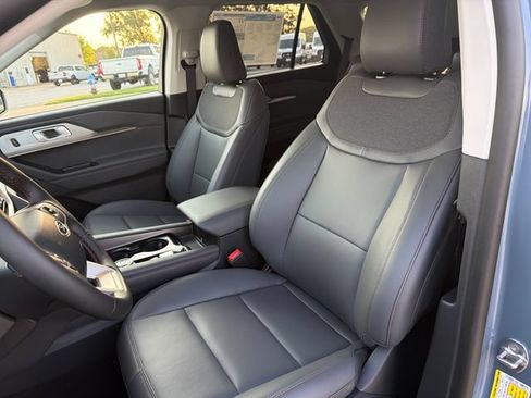 New 2026 Ford Explorer Active w/ Active Comfort Package AWD/4WD image 18