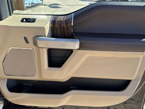 Used 2018 Ford F150 Lariat image 44