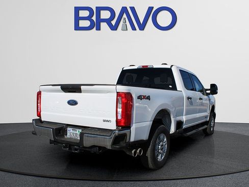 Used 2025 Ford F250 XLT image 5