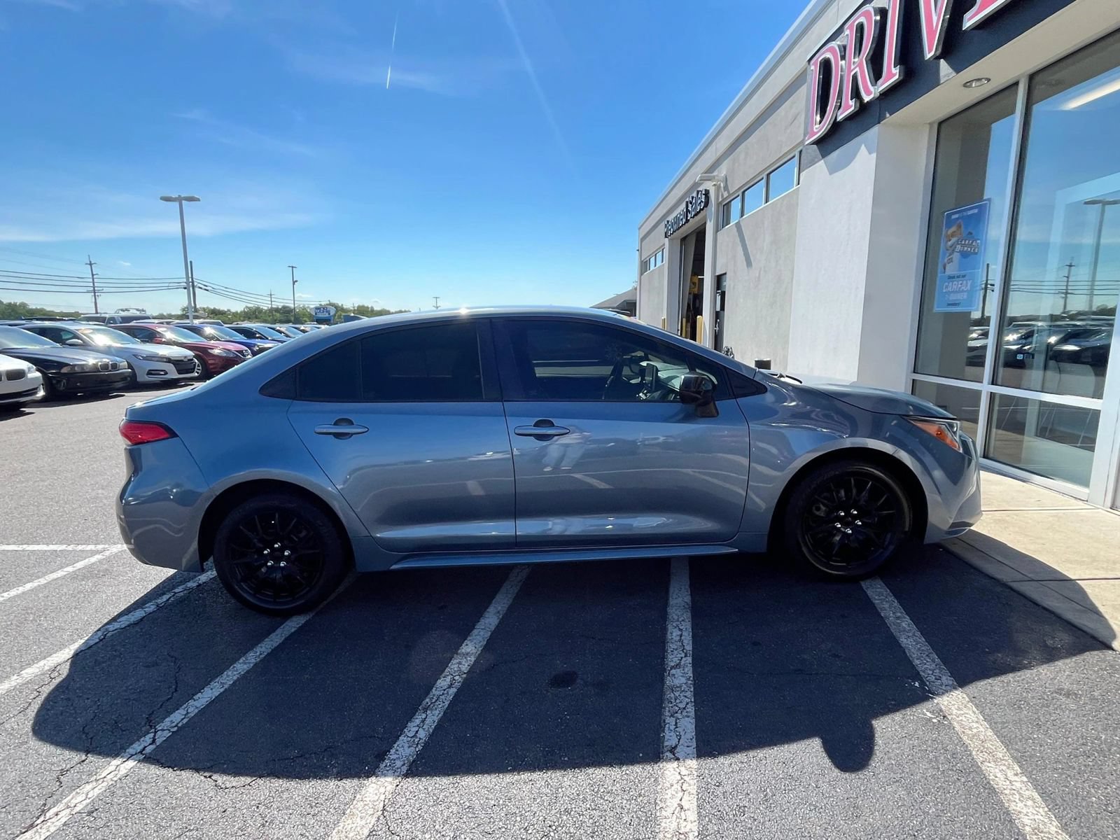 Used 2020 Toyota Corolla LE FWD image 9
