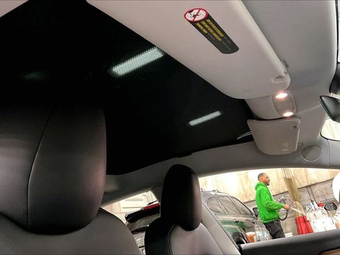 Used 2022 Tesla Model 3 Long Range image 13