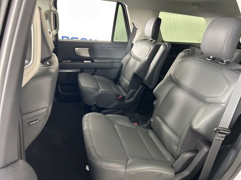 New 2026 Ford Expedition Active image 28