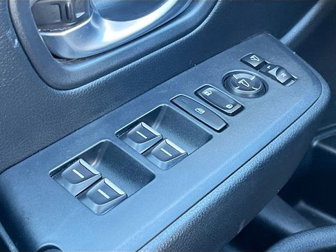 Used 2025 Honda Pilot Elite image 18