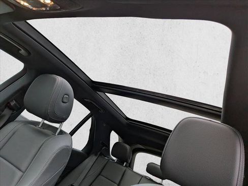 Used 2025 Mercedes-Benz GLE 350 4MATIC image 15