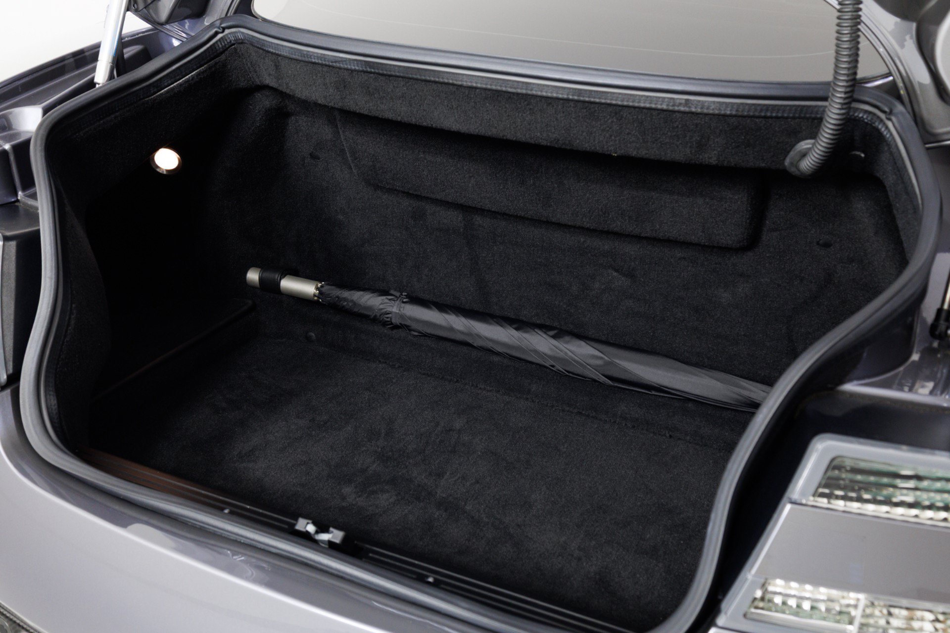 Used 2010 Aston Martin DBS Coupe RWD image 51