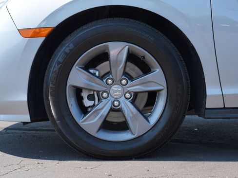 Used 2024 Honda Odyssey EX image 11
