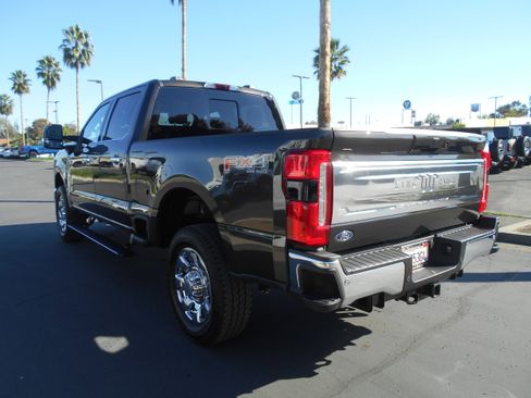 Used 2025 Ford F250 King Ranch w/ Chrome Package image 8