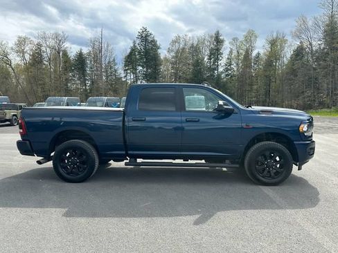 Used 2022 RAM 2500 Big Horn w/ Level C Equiment Group AWD/4WD image 6