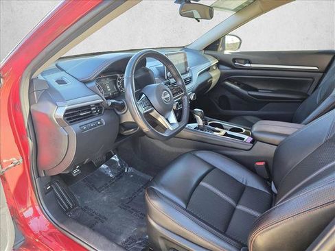 Used 2024 Nissan Altima 2.5 SR image 14