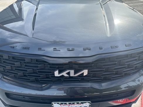 Used 2022 Kia Telluride EX w/ EX Premium Package image 29