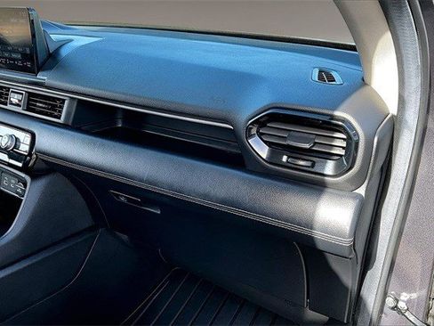 Certified 2025 Honda Pilot EX-L image 24