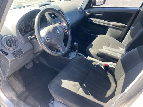 Used 2011 Suzuki SX4 Sport SE FWD image 9
