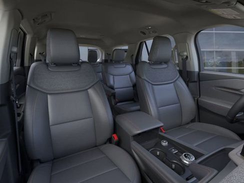 New 2025 Ford Explorer Active w/ Active Comfort Package image 10