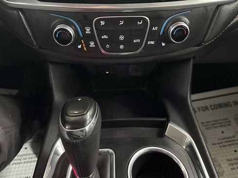 Used 2019 Chevrolet Traverse LT image 51