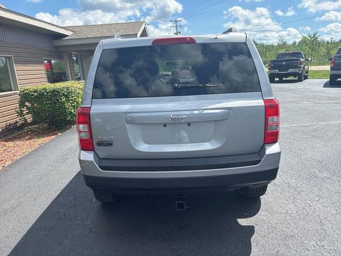 Used 2015 Jeep Patriot Sport w/ Power Value Group image 4