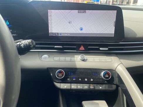 Used 2023 Hyundai Elantra SEL w/ Convenience Package image 14