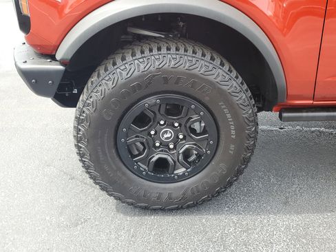 Certified 2024 Ford Bronco Wildtrak image 5