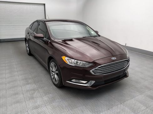 Used 2017 Ford Fusion SE w/ Equipment Group 201A FWD image 14