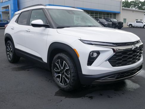 New 2025 Chevrolet TrailBlazer ACTIV w/ Convenience Package image 2