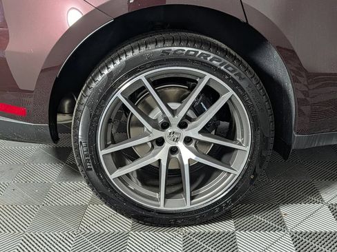 New 2026 Porsche Macan AWD/4WD image 13