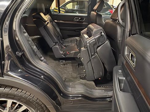 Used 2018 Ford Explorer Platinum AWD/4WD image 24