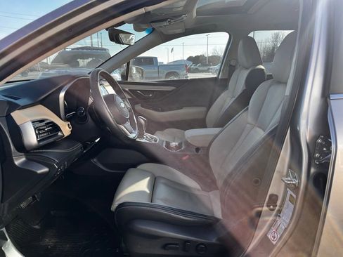 Used 2020 Subaru Outback Limited image 8