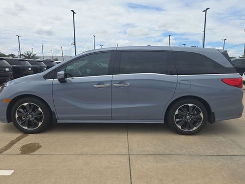 Used 2024 Honda Odyssey Elite image 2