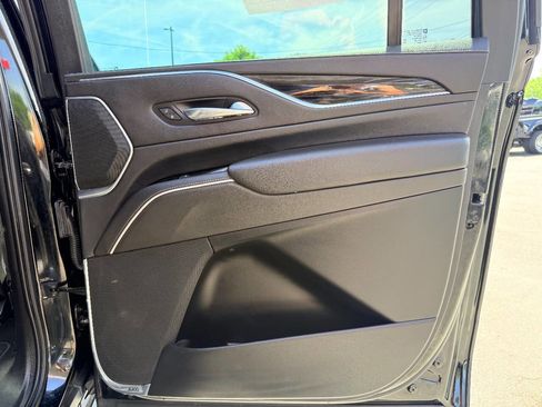 Used 2021 Cadillac Escalade ESV Sport w/ Driver Assist Tech Package image 39