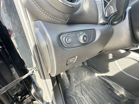 Used 2024 Chevrolet Blazer LT w/ Convenience Package image 17