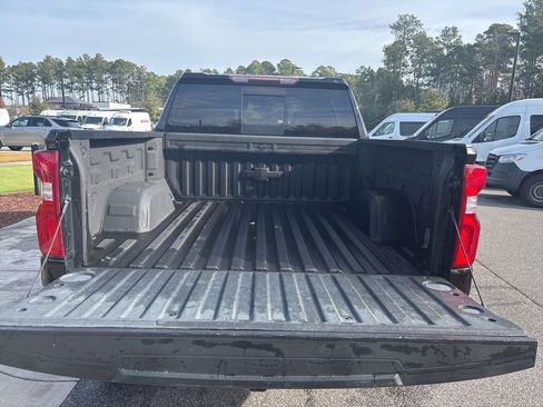 Used 2019 Chevrolet Silverado 1500 LT Trail Boss image 17